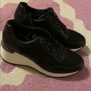 Heel sneakers from Italy!